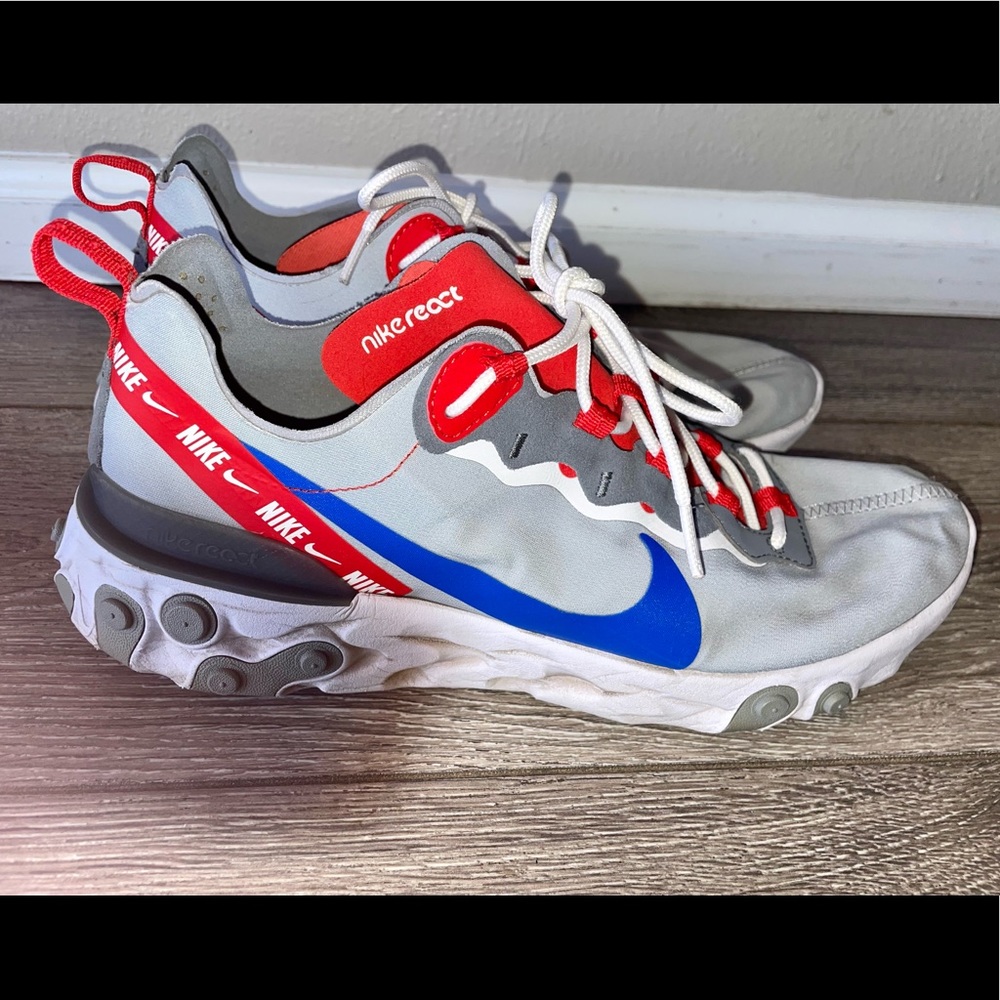 Nike React Element 55
Wolf Grey Game Royal Habanero Red size 10